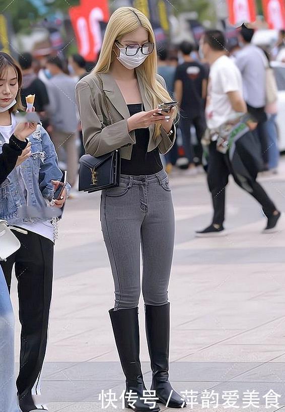 兴达|短洋装配灰色牛仔裤,前卫而摩登,魅力十足