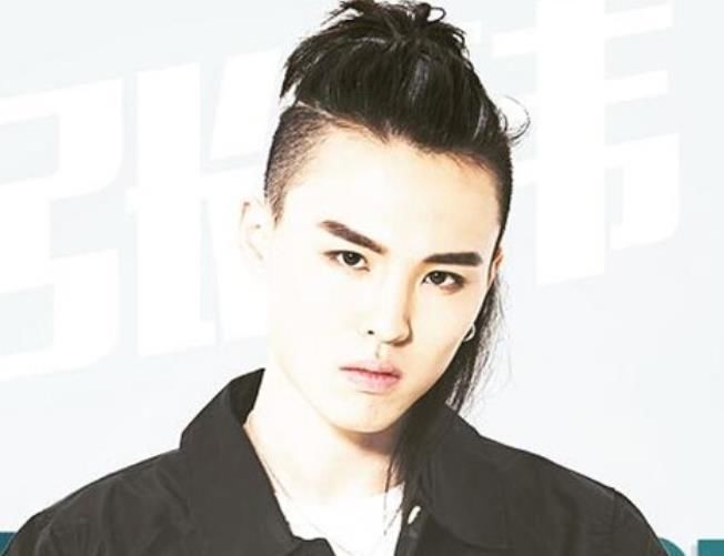 歌手 他在《中国好声音》中出名,把别人的歌唱火了,他却没了热度