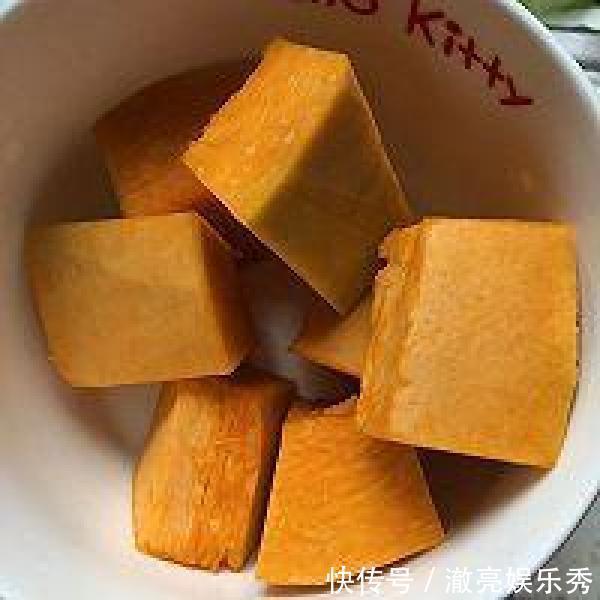 搅拌均匀|90宝妈们都做过的宝宝辅食,入口即化,每次都能吃一盘