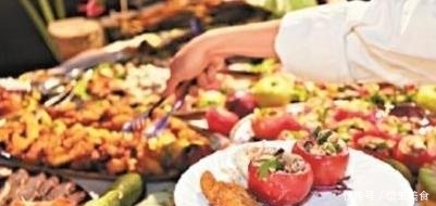 甜点|自助餐“最坑人”的3种食物,聪明人不拿,专坑“人傻钱多”的人