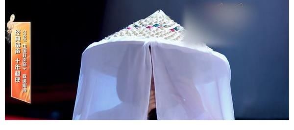 導(dǎo)師|董貞9年前遭《中國好聲音》那英狠拒！如今翻身大紅打臉4導(dǎo)師