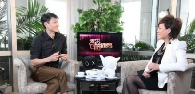 自以为自己很红，上节目做导师疯狂耍大牌，后来又哭着跪求原谅