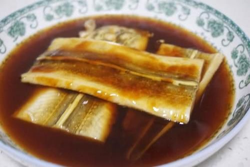  鳗鱼的此做法太过瘾了，鲜香有嚼劲，好吃到停不下来