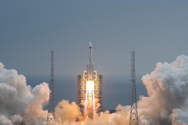 杨梓鑫 温暖!核心舱任务中出生的航天萌娃取名“天和”