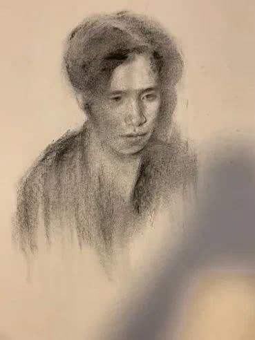 纸本炭笔|赏析中央美术学院2020届基础部素描作品欣赏