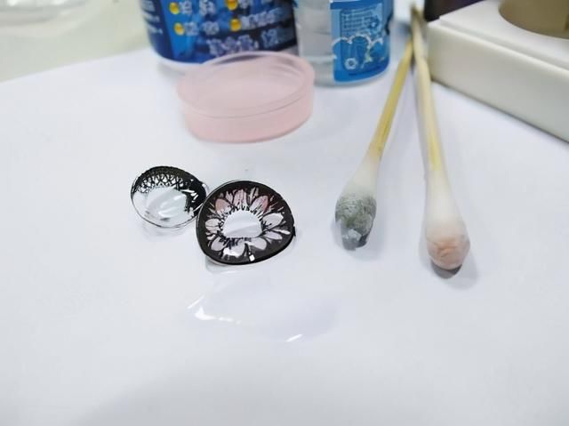 PK掉美妆界王者的竟是它？美瞳强势出圈的秘密