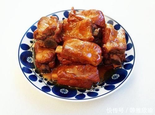 做排骨时，有人先焯水有人直接炖，老厨子全不对，教你正确做法