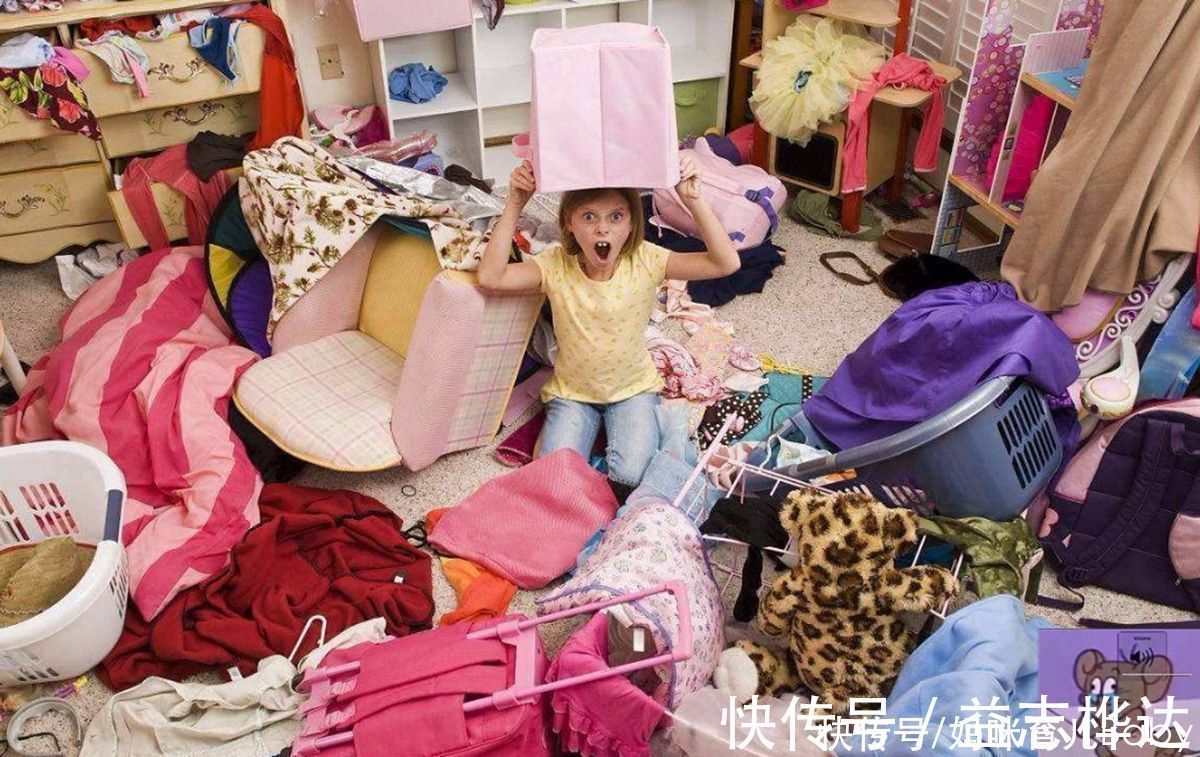 秩序感|娃不愿收拾房间又脏又乱?巧用四招让娃主动收拾,比吼叫更管用