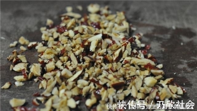 小姐姐|减肥也能吃主食！用5种食材做杂粮包，比白面馒头香，越吃越瘦！