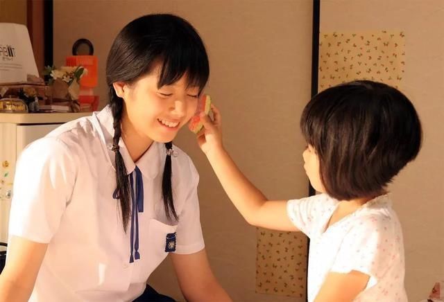 小男生|14岁女儿收到情书,妈妈看到后只说了5句话,值得所有妈妈学习