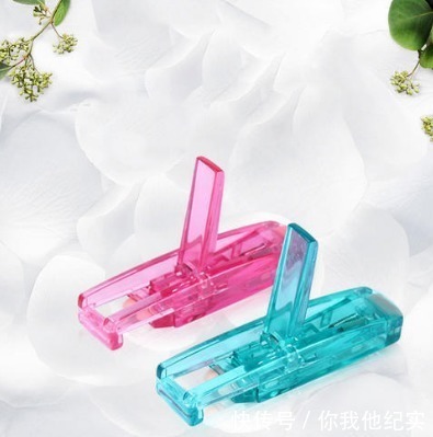 小姐妹|专业化妆师的化妆箱大揭秘,全是性价比超高的化妆品!