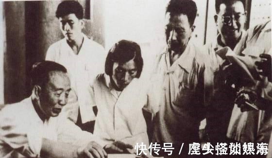 研究会!郭沫若用4个字评价鲁迅,结果鲁迅回了10个字,并且字字戳心!