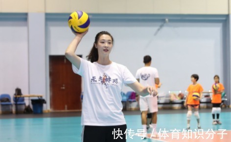 女排队长|前女排队长惠若琪!双商颜值全程在线,嫁高学历老公被宠成孩子