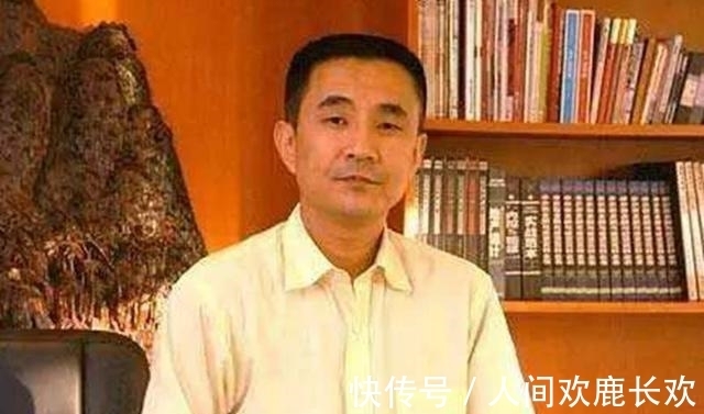 王永红|地产大亨欠下800亿的巨款，带走61亿和明星女友，亲爹去世都不管