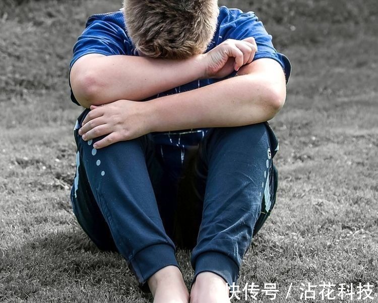 父母|韩国6岁女孩“挑父母”,标准扎心又无奈,穷人就不配生娃吗?