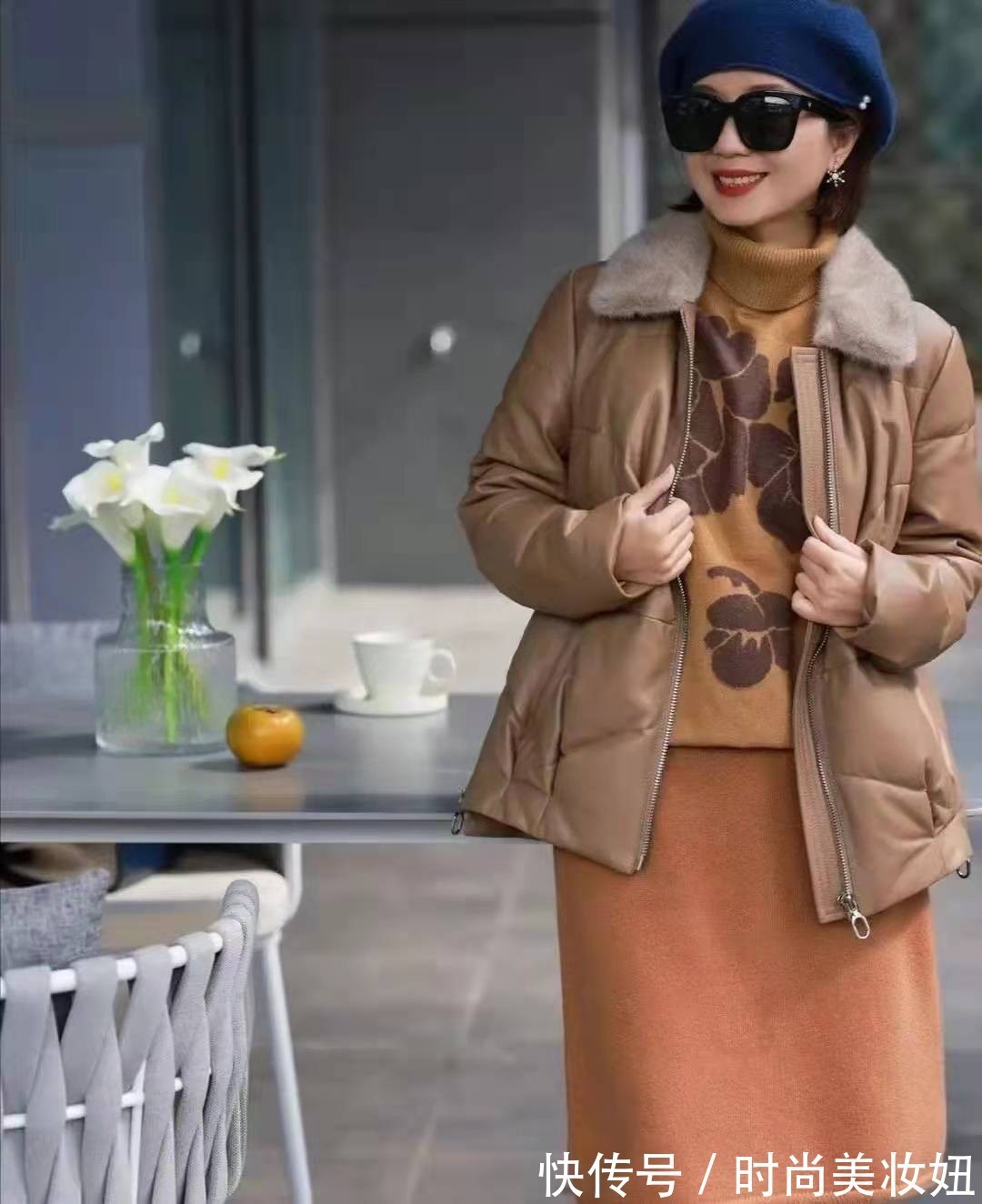 博主|这才是50岁女人的冬季穿搭,这些羽绒服搭配保暖减龄,值得借鉴