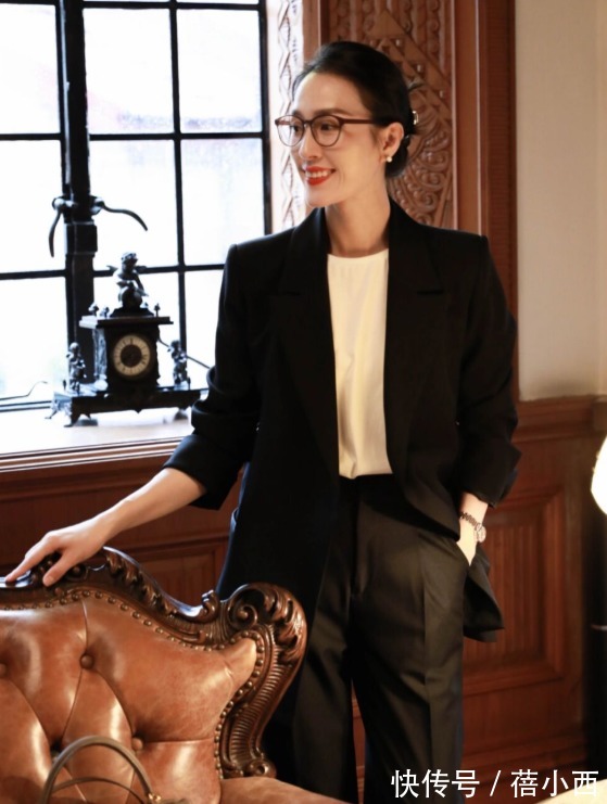 半身裙|奔三奔四的女人,穿西装要懂得这3个法则,人人都夸你优雅又得体