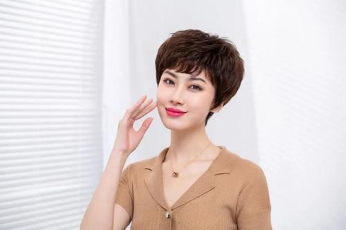 时尚妈妈|时尚妈妈假发，遮白发显年轻一步到位