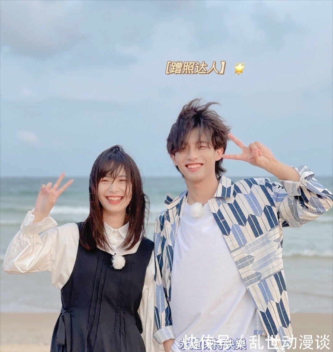 背着女友参加恋爱综艺，吃尽cp福利的素人嘉宾，戏里戏外都在演？