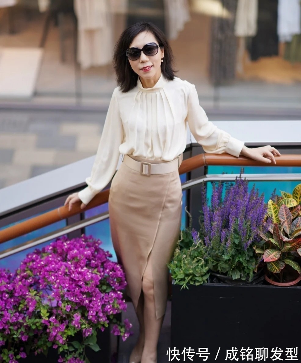 衬衫|五十岁颜值普通的女人,学学这位博主的穿搭,不掉档次又有品位