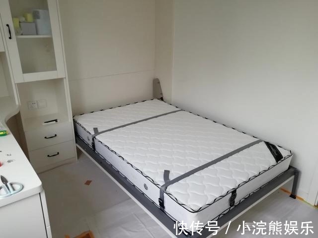 吊顶|别再傻乎乎做吊顶啦,他家只是贴石膏线条,效果还不错,分享一下