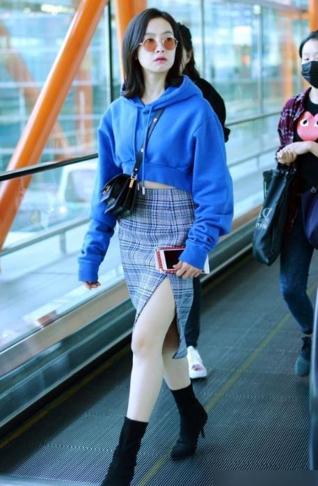 高跟鞋 芳菲妩媚的小姐姐,走路自带气质,尽显性感女人味