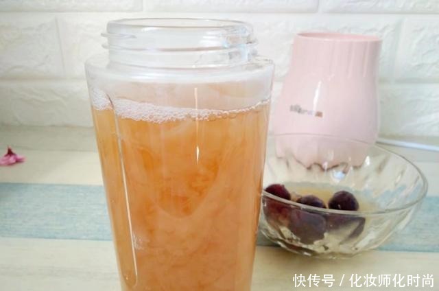 “穷人的阿胶”被发现,每天喝一碗,补血养颜,气色红润不显老