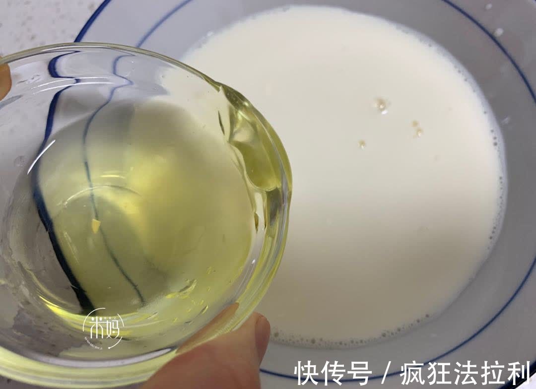 甜品|牛奶这样做，让你一口一口吃不停，比双皮奶好吃，比布丁香甜，赞