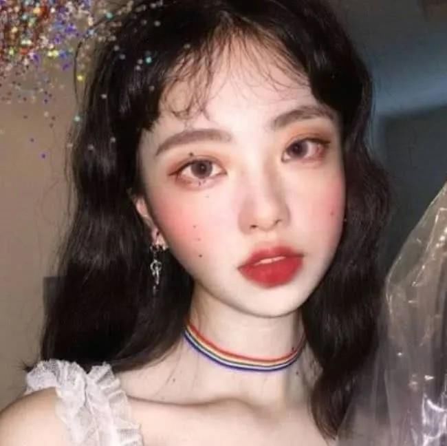 不想“越变越丑”的女生,请自动躲开这3举动,不然长残了可别哭鼻子