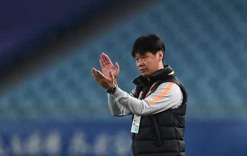 李霄鹏|早上5点!北京媒体曝争议猛料:李霄鹏做出意外决定,国足成笑话