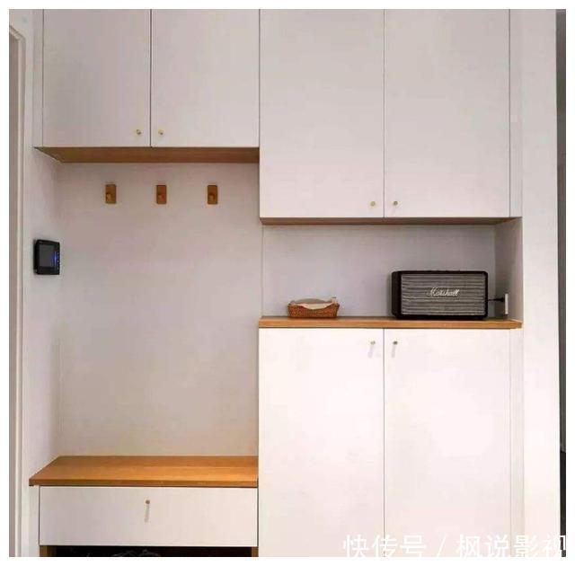 师傅|装修时:师傅在鞋柜旁安装换鞋凳,太良心了,记得谢谢师傅