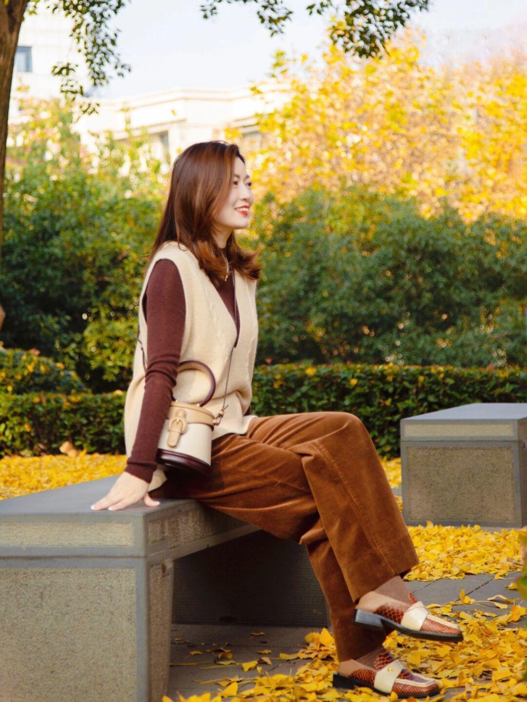 博主|入冬后必备的“毛衣”你准备好了吗?体面优雅,适合普通大众