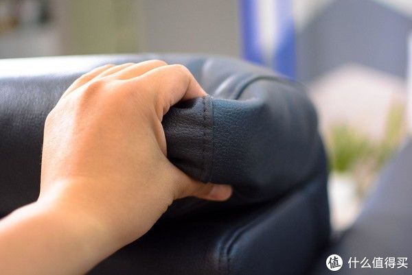 材质|超级热门的电动沙发，究竟有啥用？实测8H大师单人位电动沙发告诉你答案