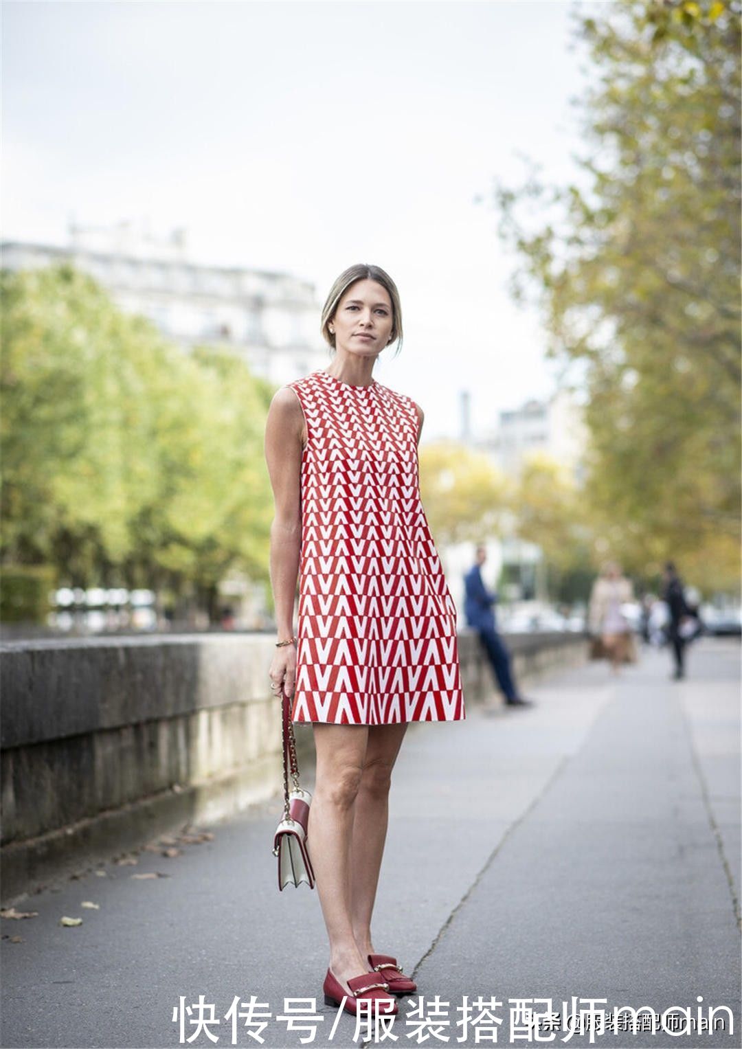 穿乐福鞋|腿粗腿短不适合穿乐福鞋？因为你对了鞋头鞋跟，却忽略了鞋面