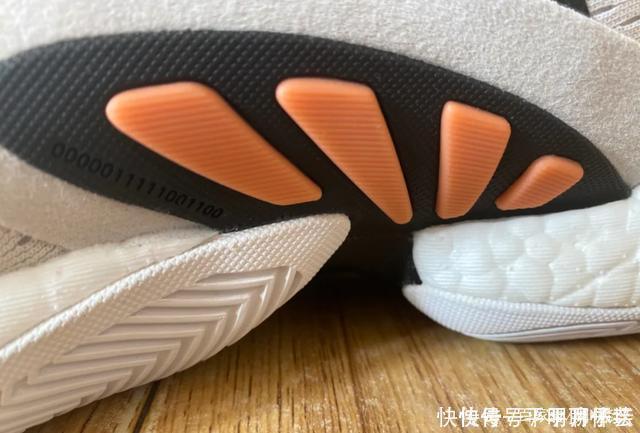 球鞋|吊打自家所有签名鞋的休闲鞋!为何说BYW2是阿迪最出色的实战鞋