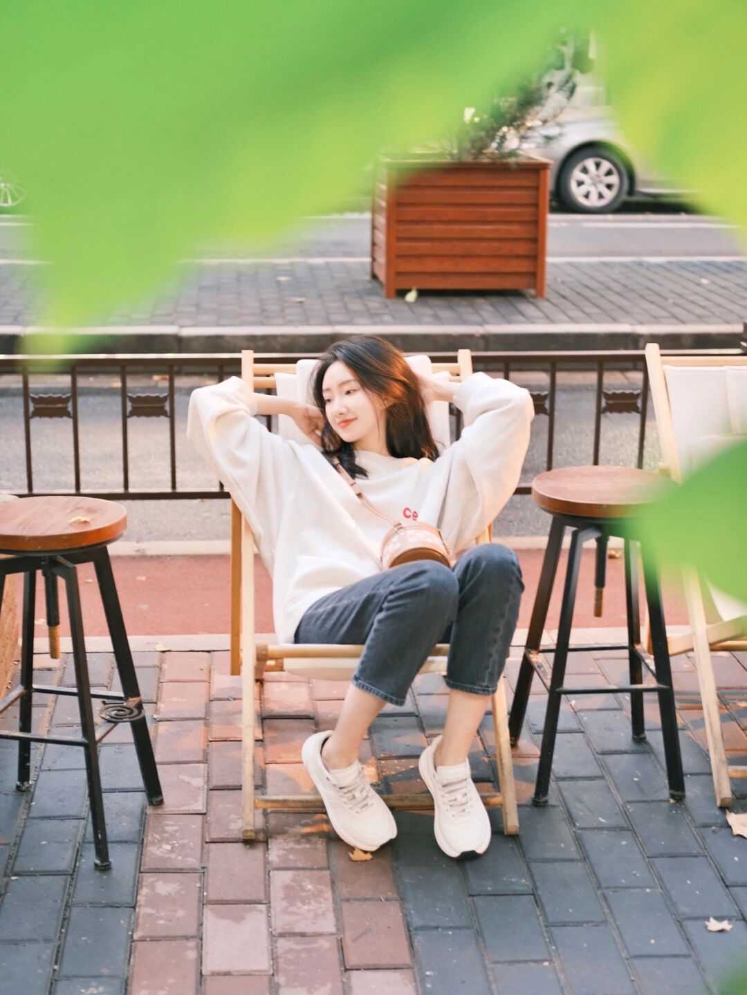 针织开衫 新年怎么穿才能个性又时髦?看看这几套穿搭,精致洋气还讨喜