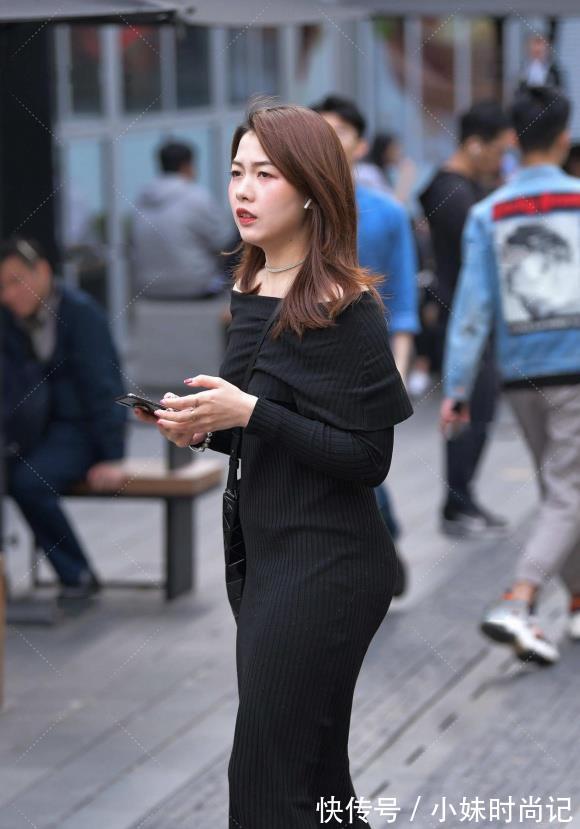 针织|黑色一字肩针织长裙,优雅好看显身材,凸显成熟的气质