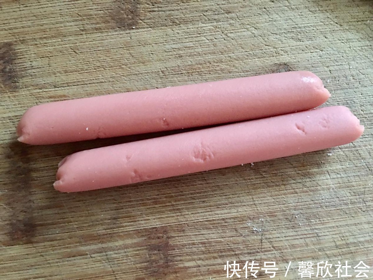 黑芝麻|吃剩的馒头别扔,搭配蛋液,做出好吃的馒头蛋饼,早餐好选择