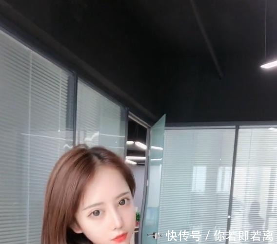 这件粉色包臀裙真显气质!