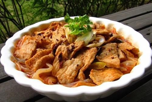  郫县豆瓣|教你在家做出让人欲罢不能的水煮肉片，肉片鲜香滑嫩，下酒又下饭