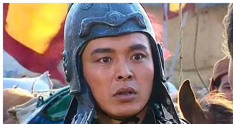 关羽杀死|三国号称万人敌的五个人,其中3个惨死,一个人被另外一个秒杀