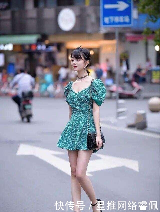 身材高挑的时尚姑娘,选择精致短裙穿搭,轻松展现出众美感