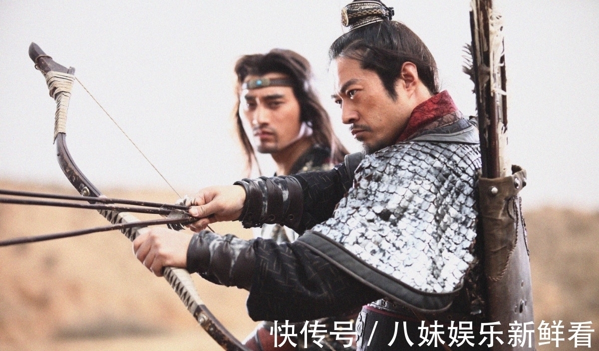 梁山&水浒传中,林冲和杨志步战40回合,谁的武功更强?王伦心里最清楚