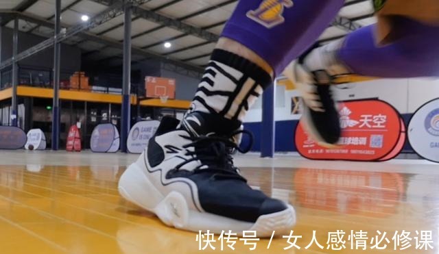 鞋面 出众脚感+超高颜值!水泥泡泡诠释何为性价比神器!