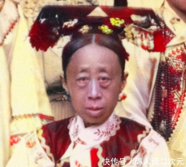 紫禁城|紫禁城八大女官罕见老照片：图八是真正的公主，图十格格长相漂亮