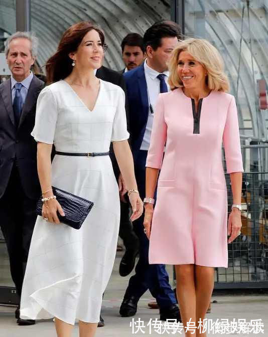 小姐姐|布丽吉特整容后更自信同马克龙出游亲密似挂件,撒起娇来齁甜蜜