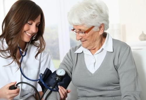 钠离子|高血压怕缺钾，长期吃降压药，提醒：日常可多吃4种“高钾食物”