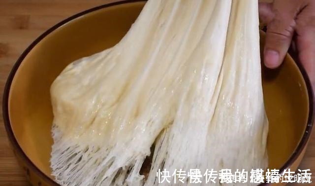 酥脆|炸油条时，一定要加此物，油条个个空心，蓬松酥脆，还好吃