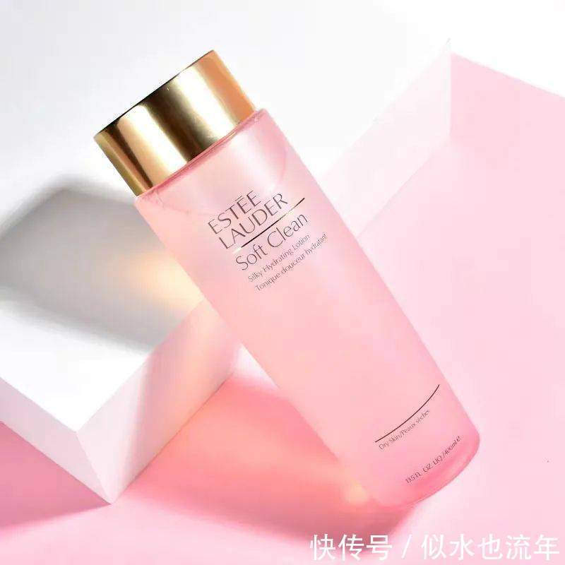 毛孔|宝藏爽肤水推荐!嫩肤紧致巨补水,用完毛孔小一圈轻松敷出奶油肌