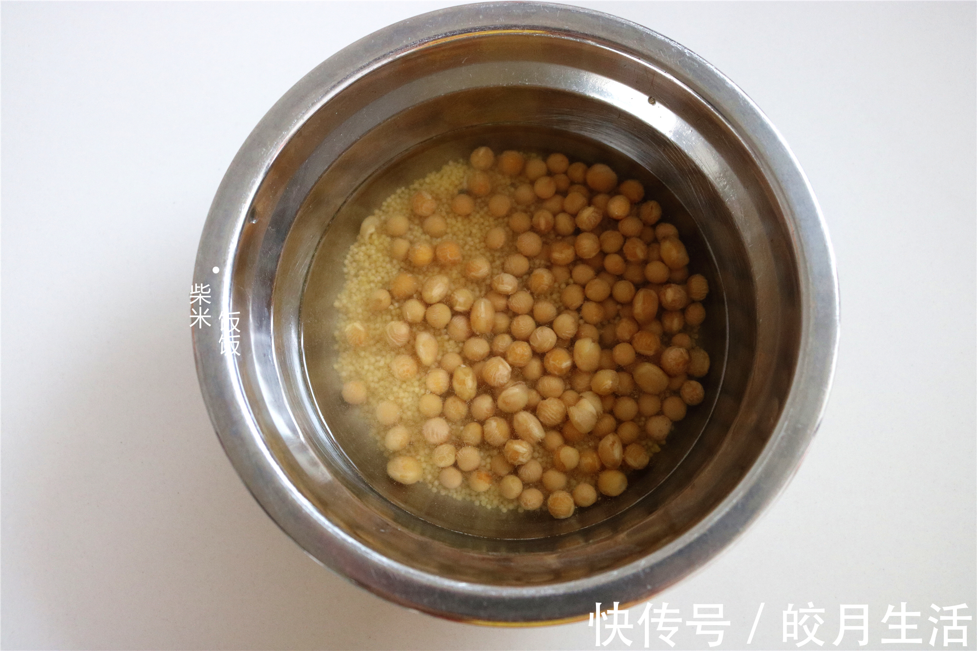 破壁机|秋天,这种坚果正大量上市,用来做豆浆又香又甜,别不懂得吃